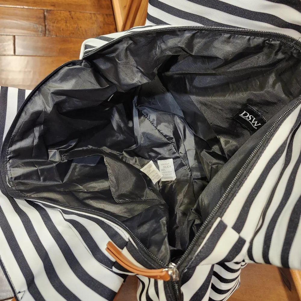 DSW this black